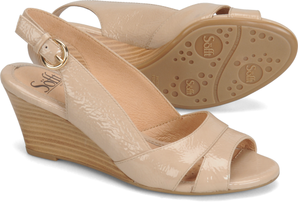 sofft patent leather sandals