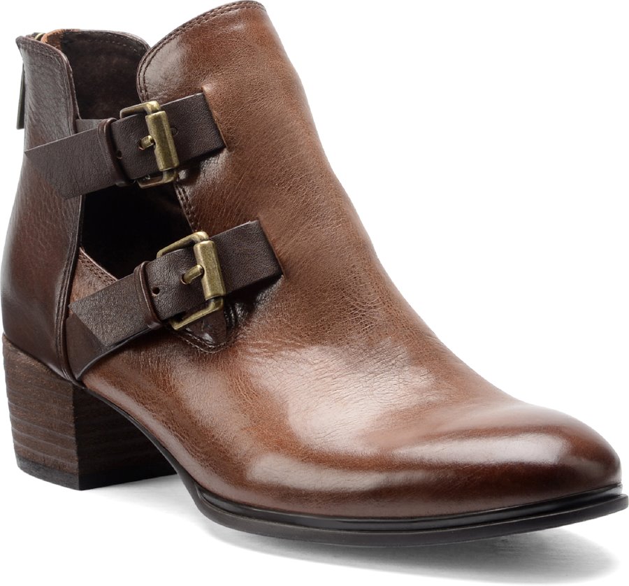 Isola Shoes - Isola Darnell Women's Shoes in Sturdy Brown color. - #isolashoes #brownshoes