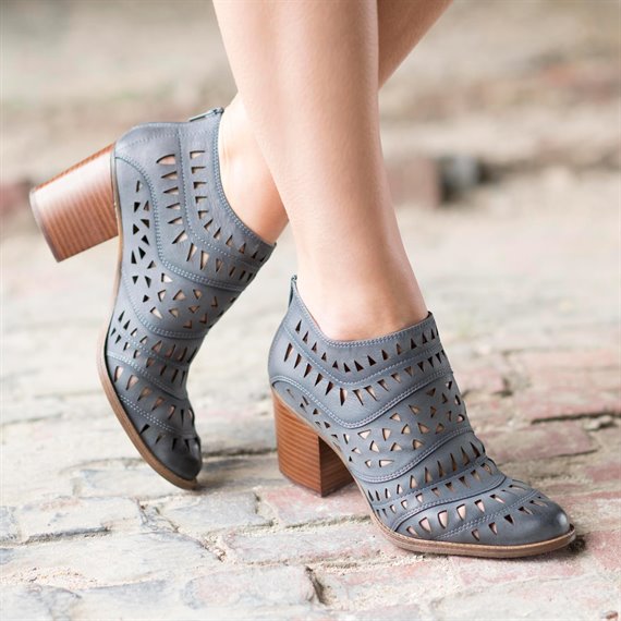 Westwood Anthracite Booties | Sofft Shoes