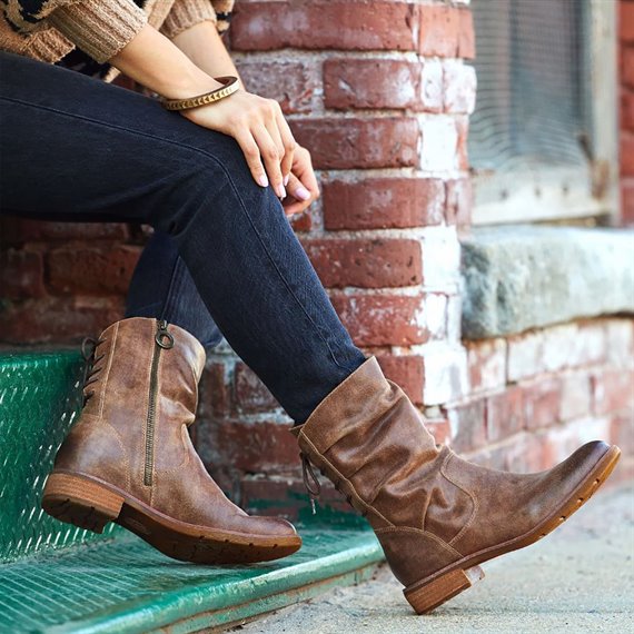 Sharnell Low Smoke Suede Boots | Sofft 