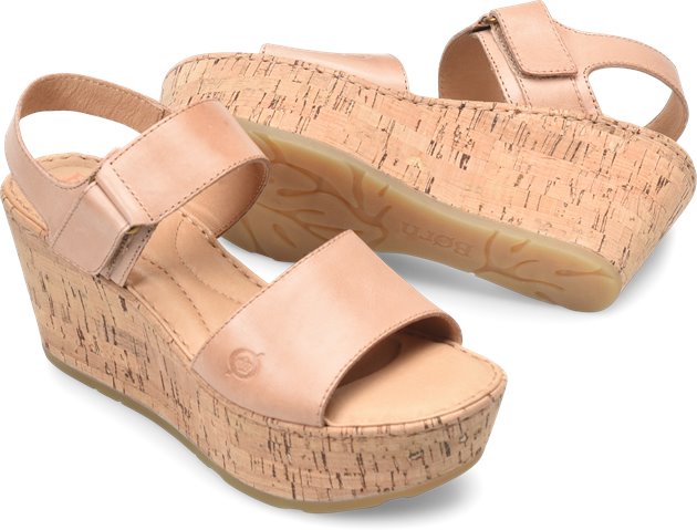 Born store mae wedges